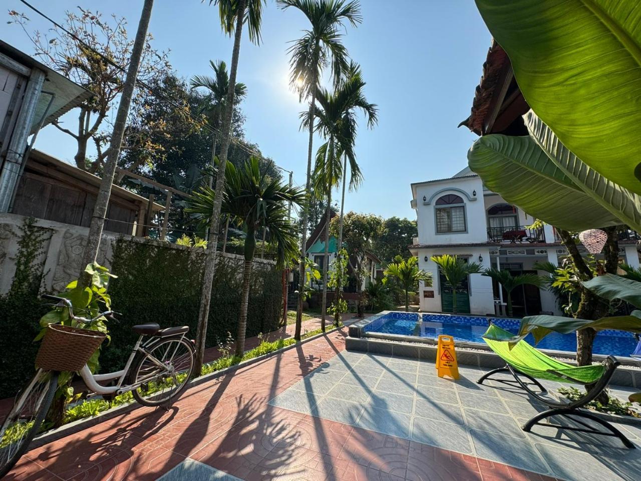 Tropical Valley Homestay - Villas Фонгня Экстерьер фото