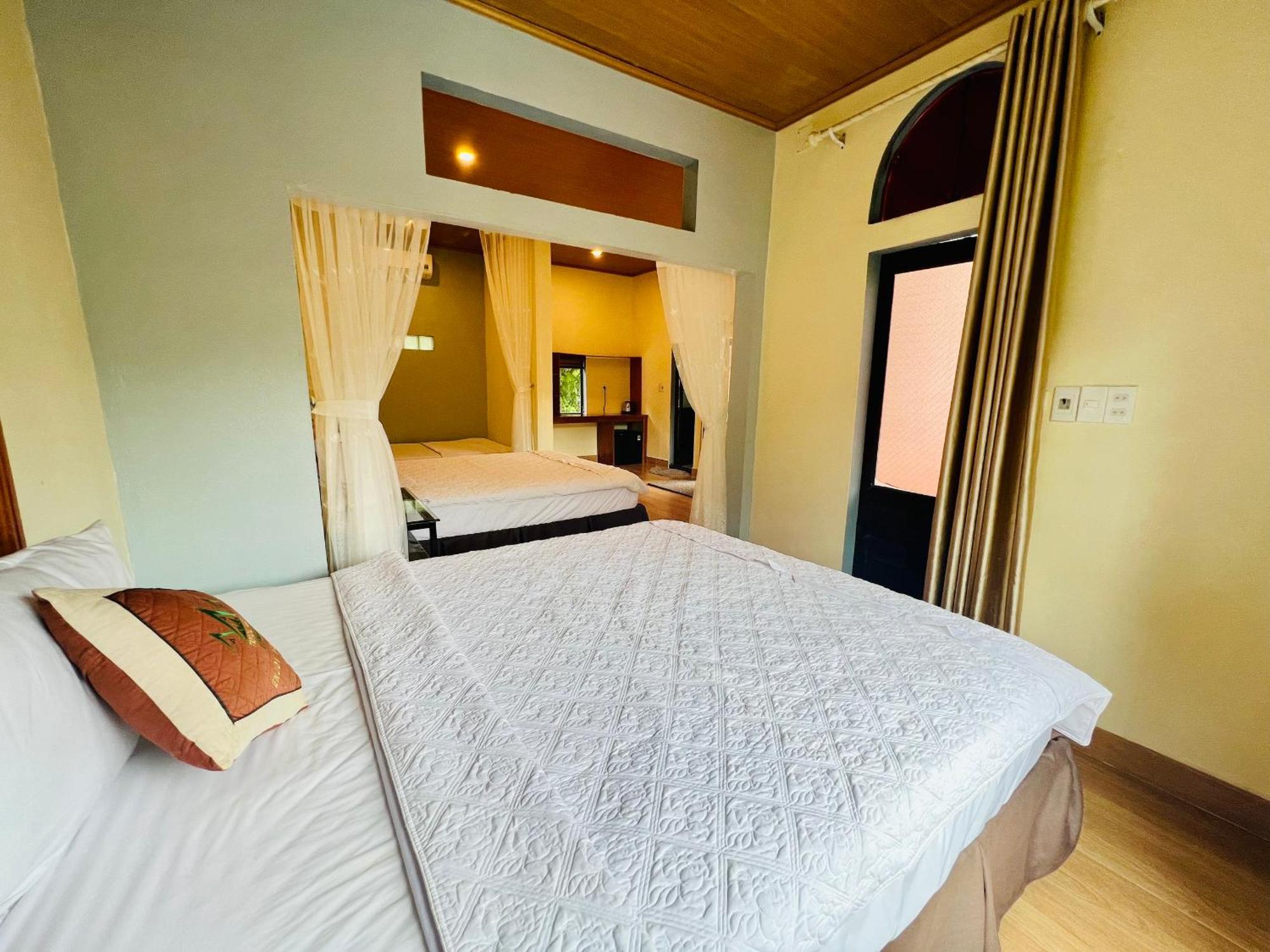 Tropical Valley Homestay - Villas Фонгня Экстерьер фото